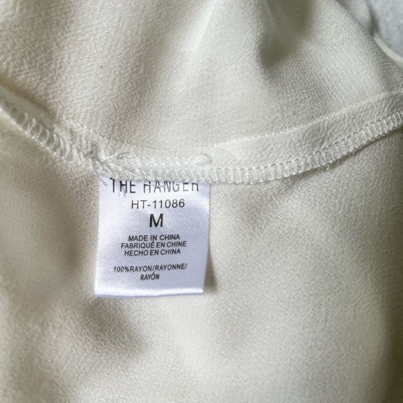 The Hanger White Boho Long Sleeve Tassel Tie Pullover Size M - Picture 7 of 8